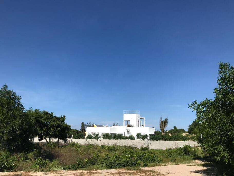 Ho Lan Retreat, Villa Mat Bien Danh Cho 8 Nguoi. Pho Tri Exterior photo
